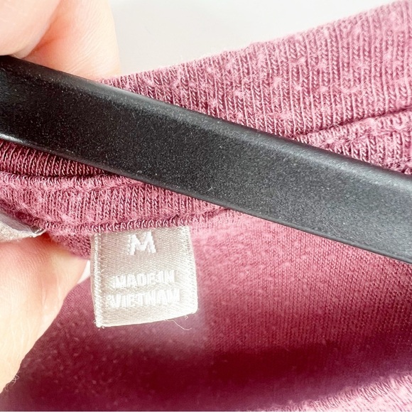 ✅Athleta Threadlight Asym Relaxed Long Sleeve,Crushed Berry SIZE MEDIUM  #266061 - Picture 5 of 8